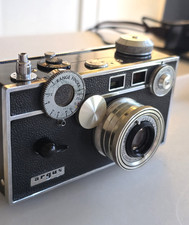 Argus C3 35mm Rangefinder Camera w/ 50mm f/3.5 Cintar Lens  Leather Case.