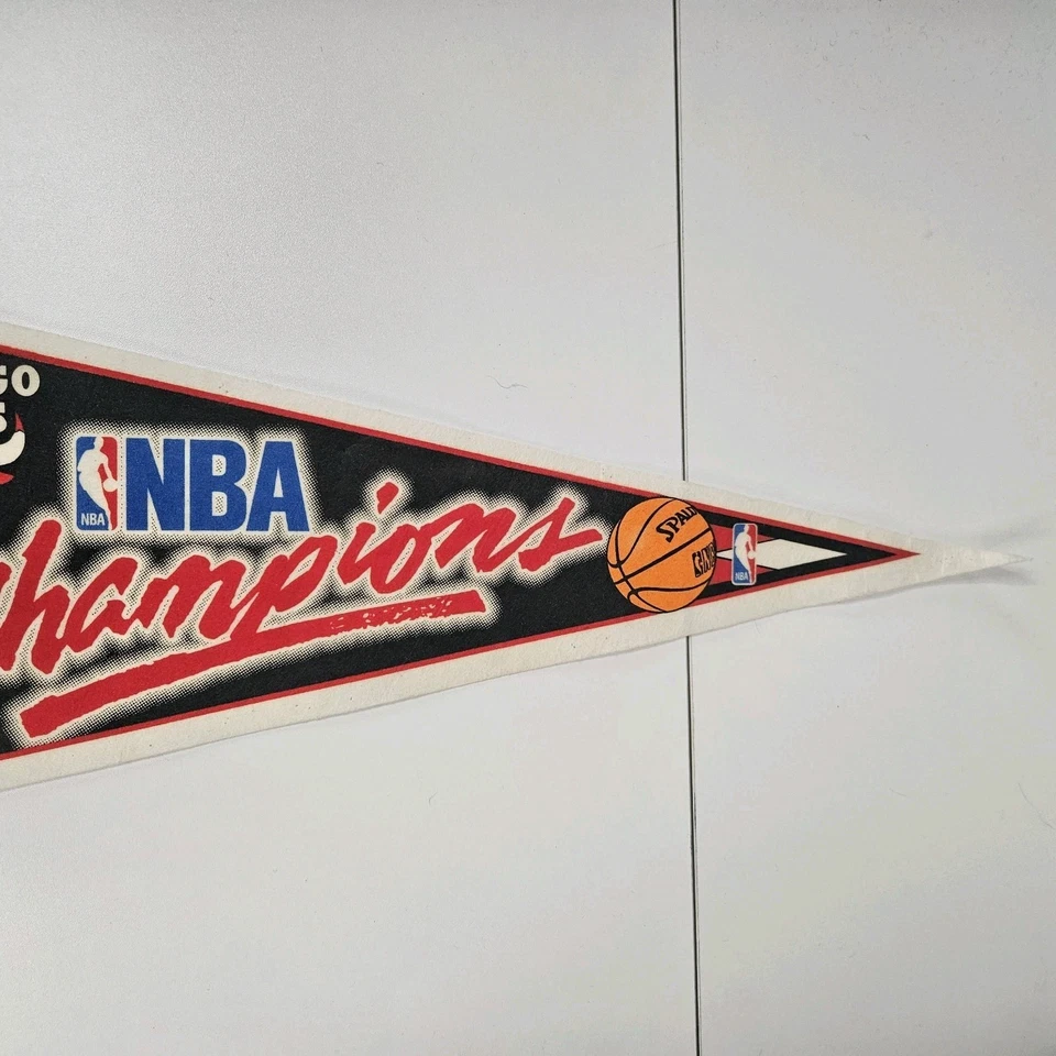 1997 Chicago Bulls Pennant Ultra Pro Sleeve 5 Times NBA Champions Michael Jordan - Image 3 of 4