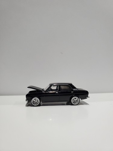 CUSTOM Datsun 510 1/64 Scale Diecast Car - Picture 6 of 12