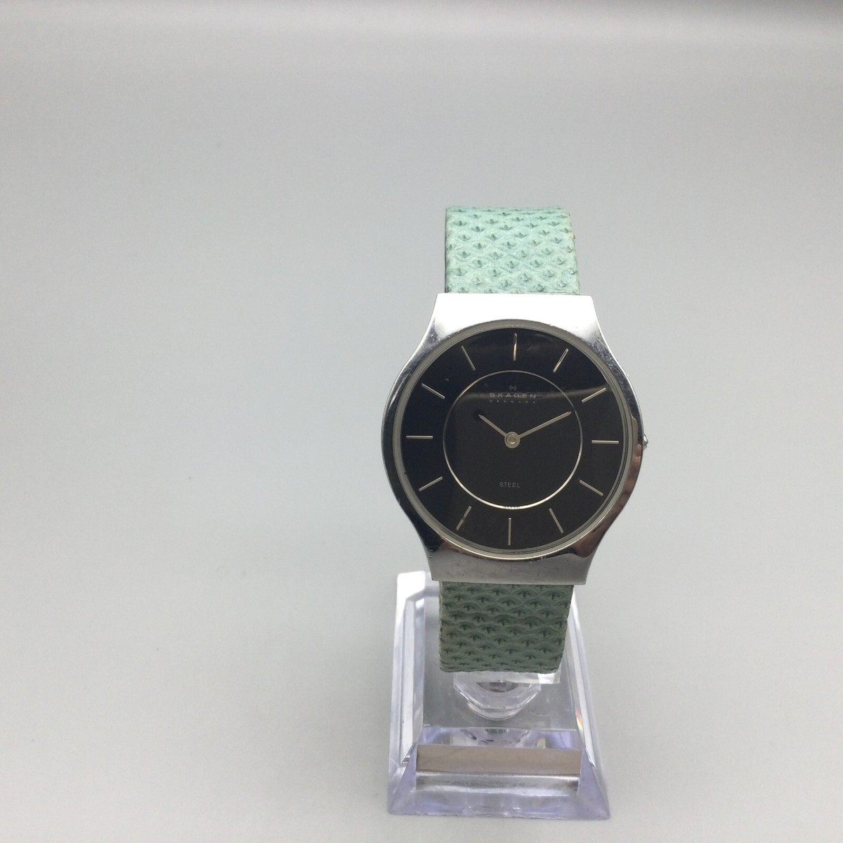 Skagen Denmark ladies silver tone dress watch NEW BATTERY Skagen Denmark Steel Watch Women 34mm Silver Tone Leather  main image 3