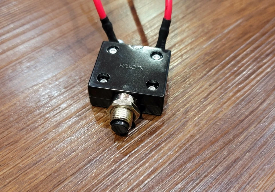 RYOBI POWERSTROKE GENERADOR DISYUNTOR 20A TORNILLO CONN HM-780350007 Foto 2 de 3