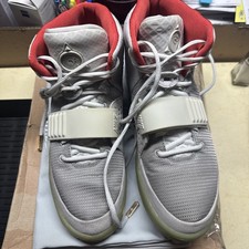Air Yeezy 2 Pure Platinum taglia 13