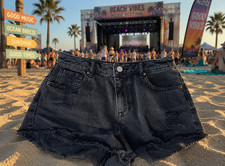 Pacsun Jean Shorts High Rise Festival Cotton Size 26 Black Distressed Raw Hem