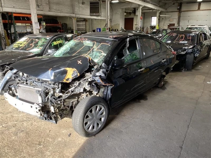 RADIATOR Nissan Versa 13 14 15 16 17 18 19 AT 1277915 Foto 2 de 4