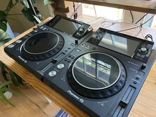 2 Pioneer XDJ-1000MK2 DJ Media Player - Black - Sold as a Pair 