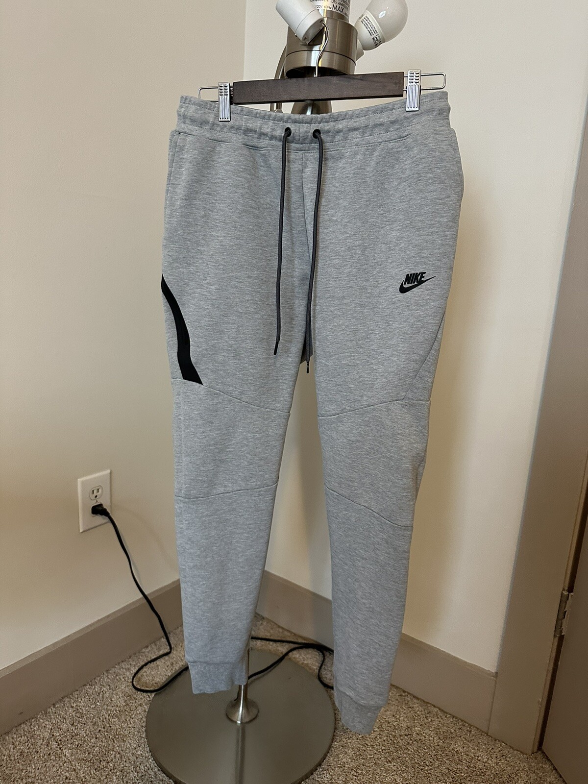 Used Nike Sportswear Tech Fleece Joggers Grey Medium Gem