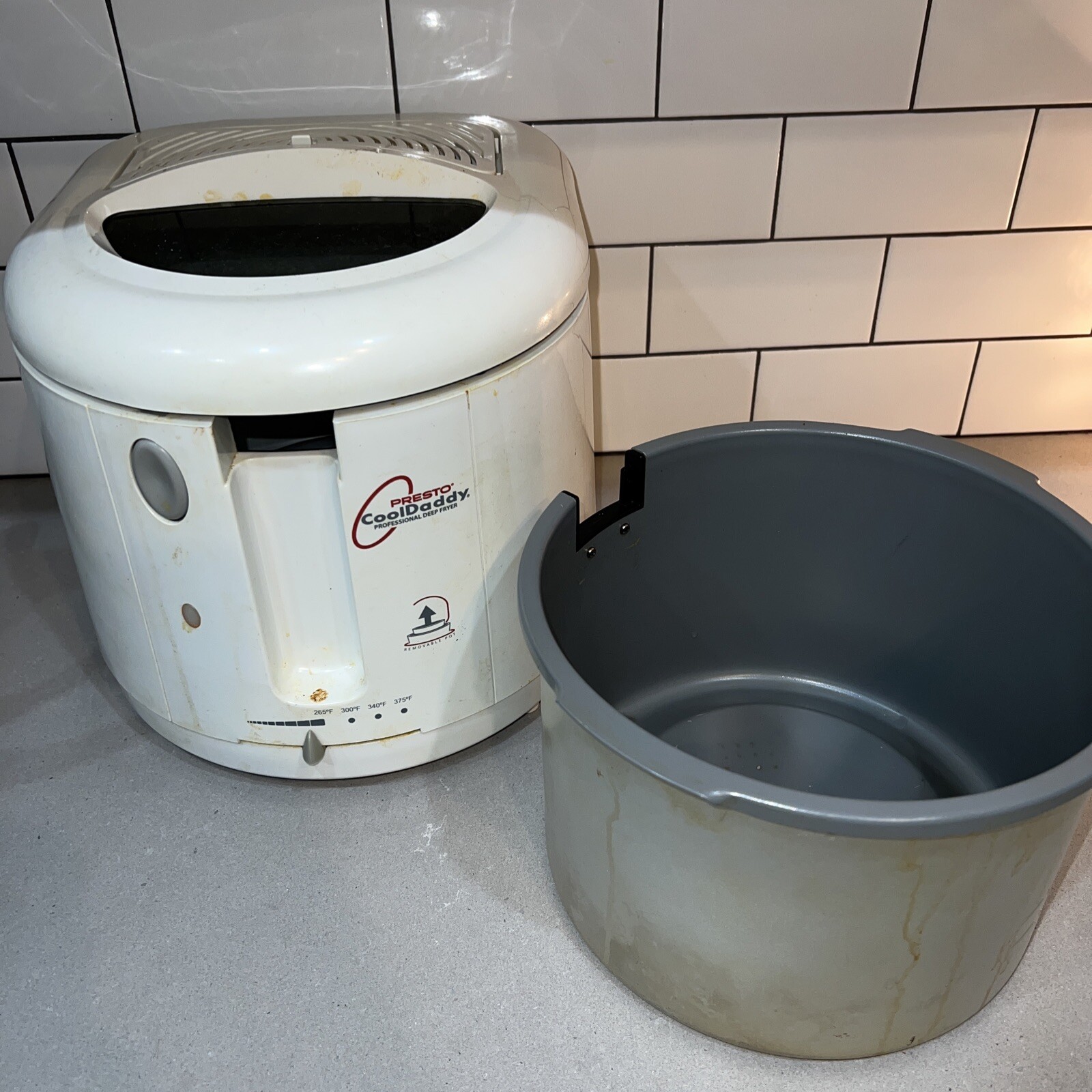 Presto Cool Daddy Deep Fryer 05445 Insert & Basket Strainer Only Part Original