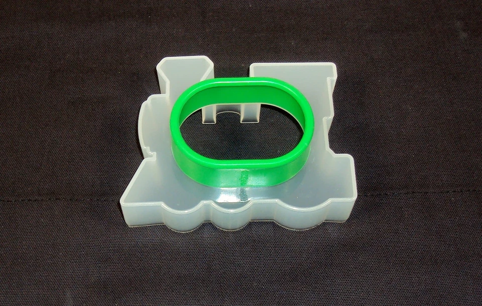 Juego de tren Cuisipro Snap-Fit juego de cortador de galletas de 5 piezas Foto 4 de 4