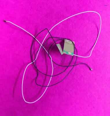 Antenne Wifi Blanc Toshiba Satellite C660-2QQ DC33000T200 Original