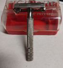 Vintage 1940s Style  Gillette Super Speed 1-Piece Razor With Case USA — photo 3