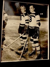 EDDIE SHORE LEIGHTON EMMS BOSTON BRUINS NHL HOCKEY PHOTO 1934 CARD TYPE 1  AHL