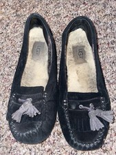 UGG Lizzy Moccasin Slippers Black Suede Leather Sheepskin Tassels Womens 6