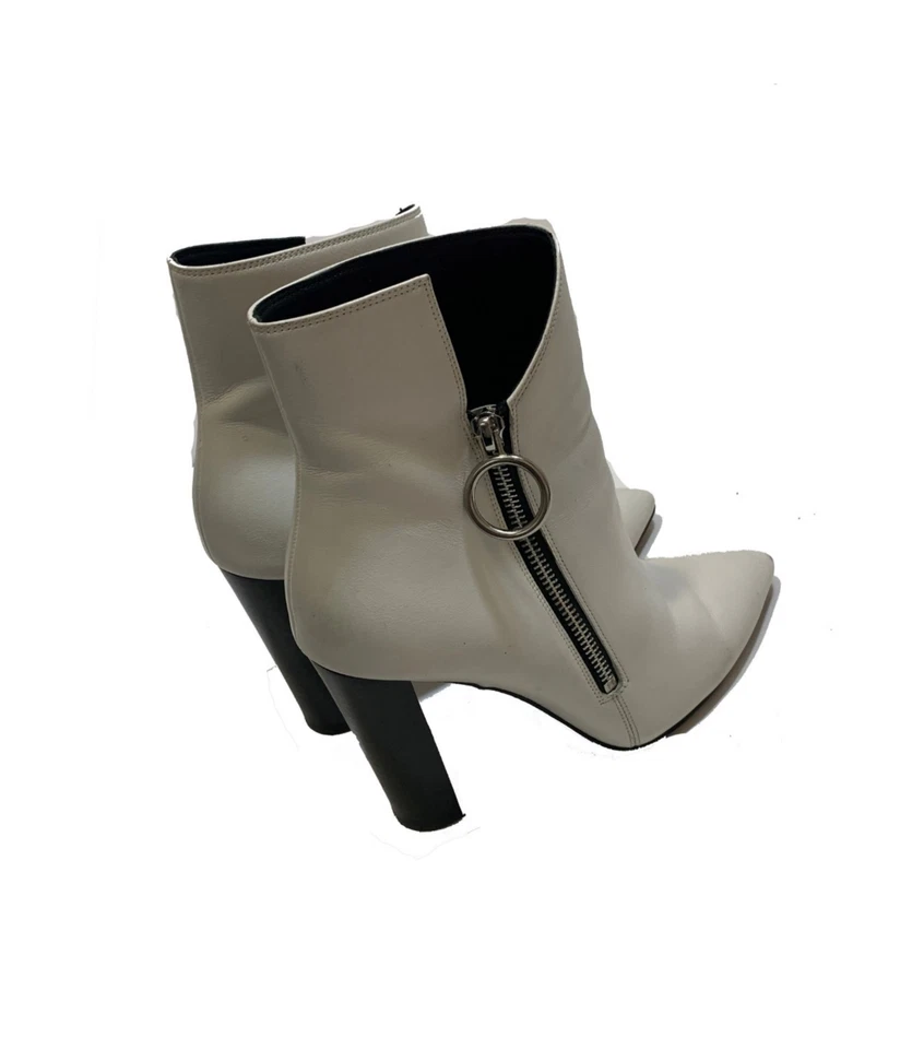 Botín Paige Pull On Tobillo Punta Para Mujer Talla 7 Blanco Foto 2 de 4