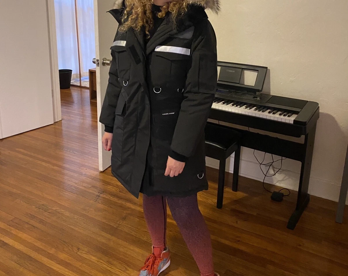 Resolute parka hotsell canada goose