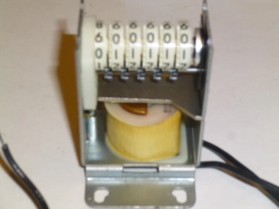 ENM 24 volt DC totalizing counter - E2B65D - Image 3 of 4