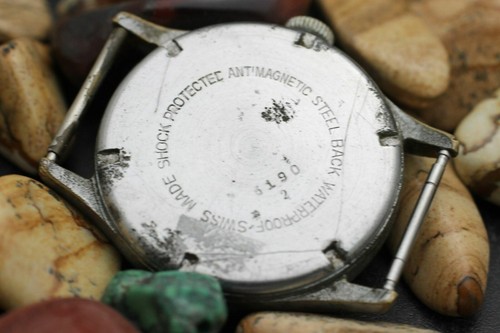 Vintage HELVETIA Waterproof WWII Era Military Men's Watch - Picture 5 of 6