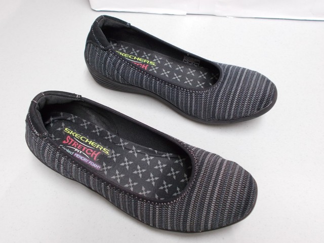 skechers women's kiss secret wedge pump