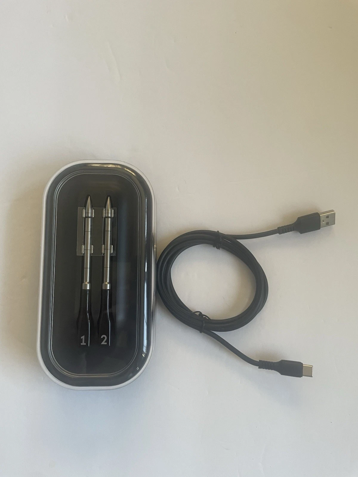 CHEF iQ Smart Wireless Meat Thermometer 2 Ultra-Thin Probes with Smart Hub
Opens in a new window or