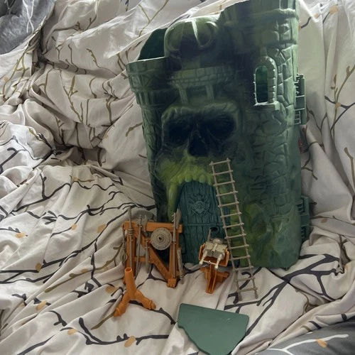 Castle Grayskull  Vintage Original Heman MOTU 1982 Missing Some Pieces