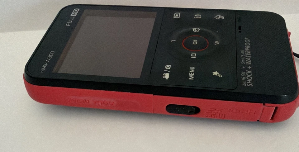 Câmera Filmadora Esportiva Samsung HMX-W300 Full HD À Prova de Choque Impermeável Poeira - Funciona - Imagem 3 de 4
