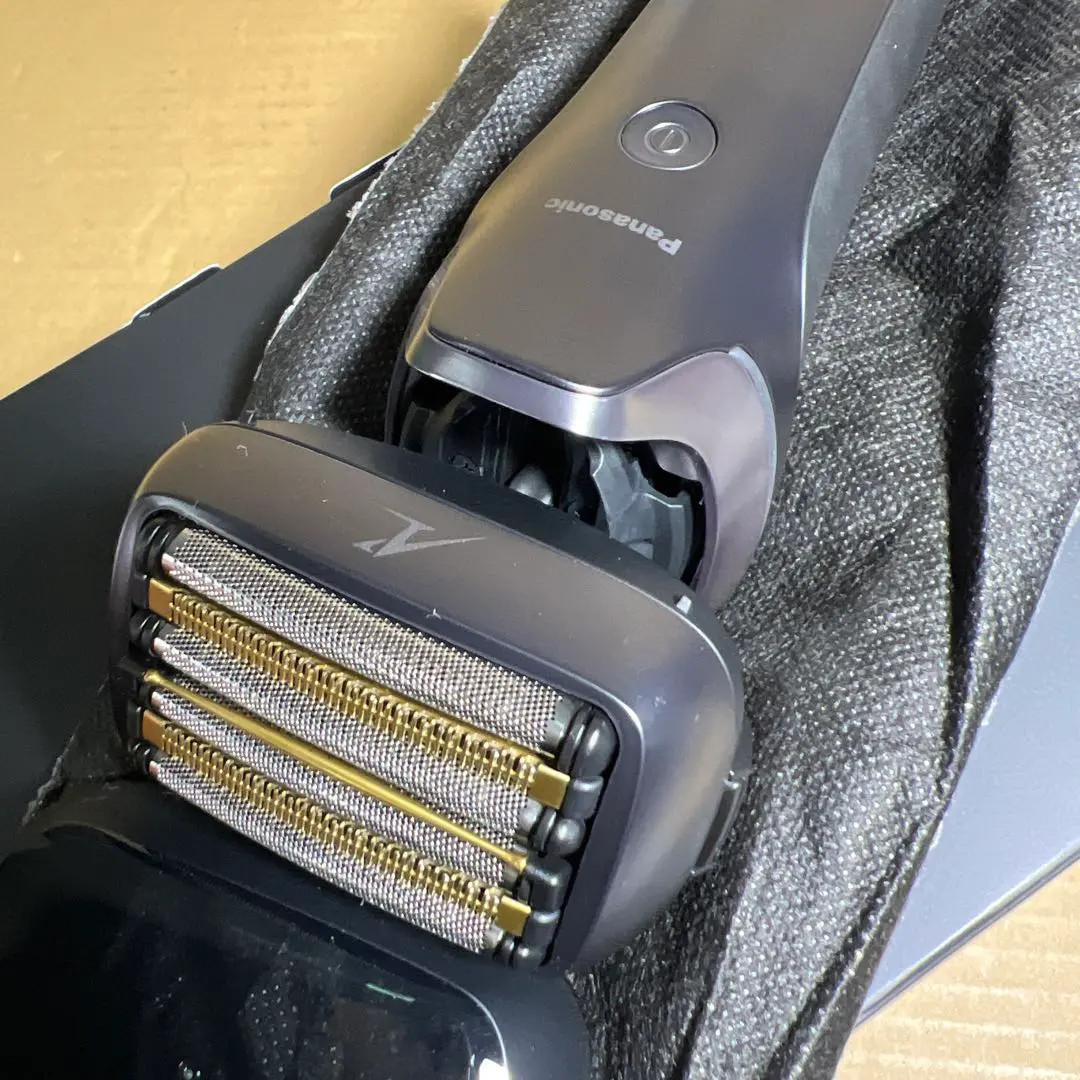 Panasonic ES-L690U-K Lamdash PRO 6 blades Electric Shaver AC100