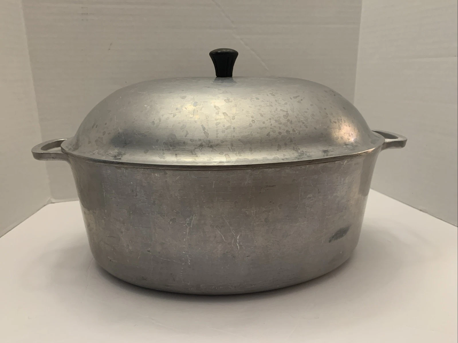 Vintage Household Institute 15" Aluminum Oval Dutch Oven Roaster W/Lid