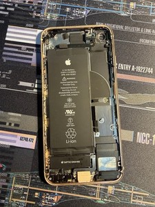 100% Original Apple iPhone 8 Gehäuse Rahmen Pulled Roségold Vormontiert