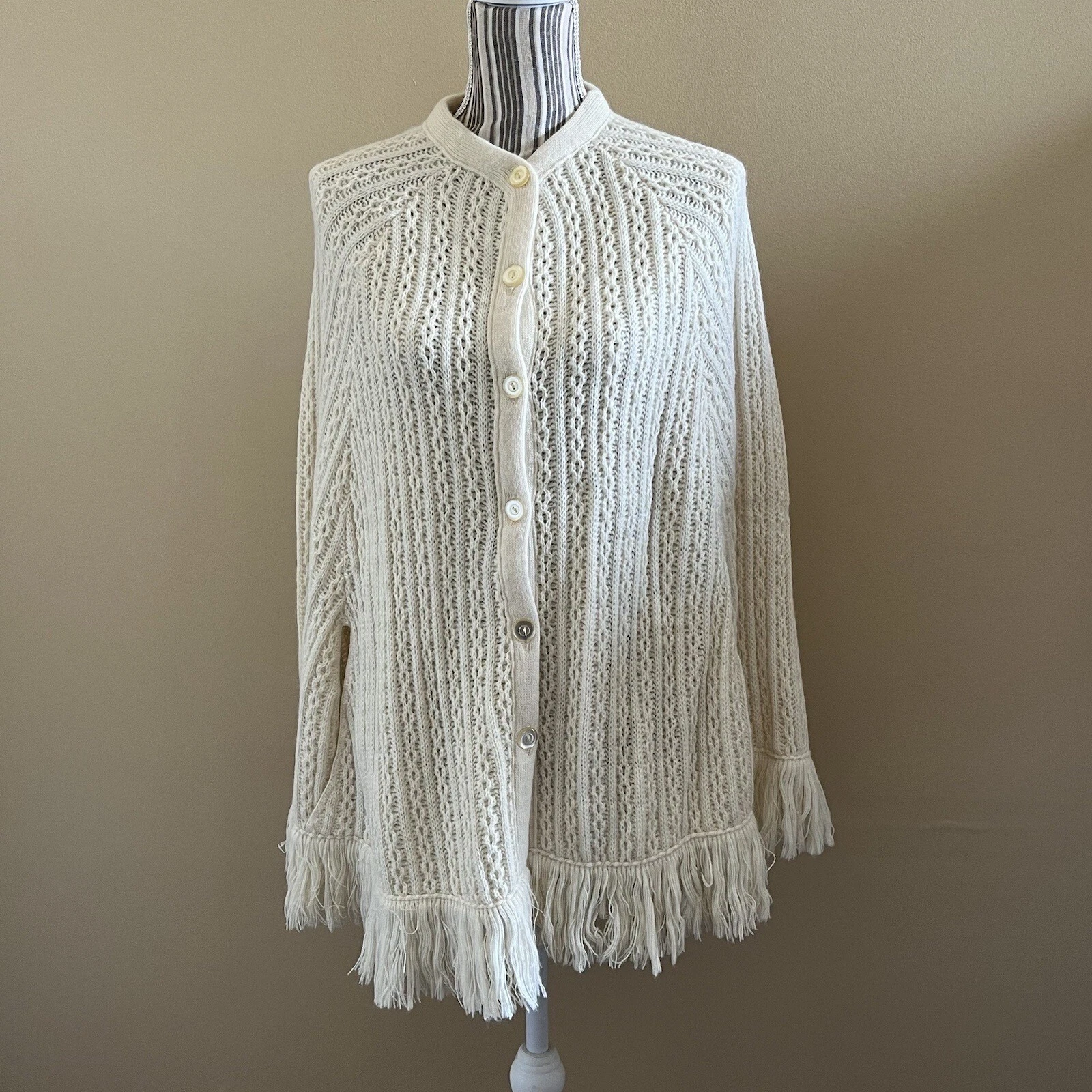 Vintage Sally Gee Women’s Cream Knit Boho Hippie Button Up Poncho Fit Up To XL