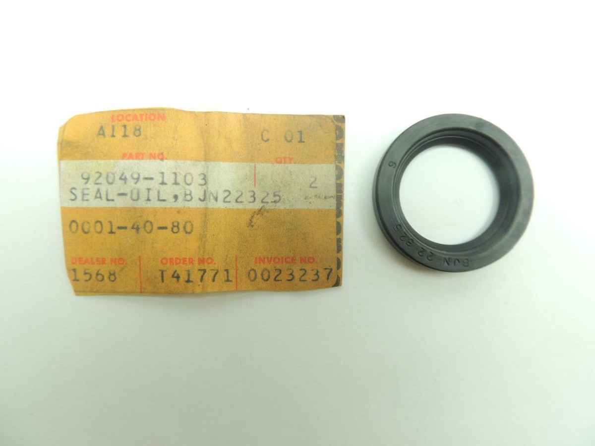 92049-1103 NOS Kawasaki Oil Seal KX125 KDX200 Y44t | eBay