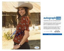 Lake Bell "Bless This Mess" AUTOGRAPH Signed 8x10 Photo B ACOA