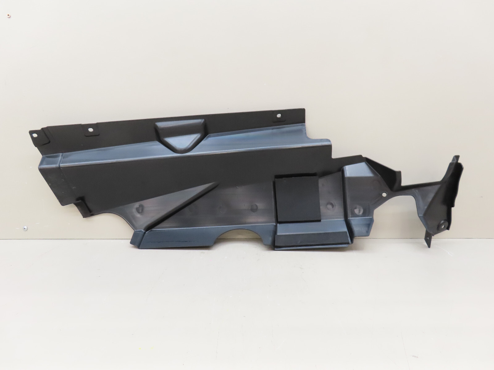 LAMBORGHINI AVENTADOR LP700 RIGHT ENGINE BAY REINFORCEMENT COVER OEM 475103724