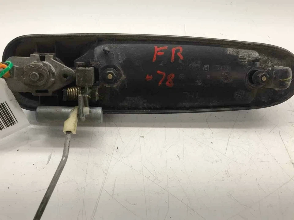 Manija de puerta exterior del lado del pasajero delantero derecho MITSUBISHI RAIDER 2007 2006-2008 Foto 3 de 4