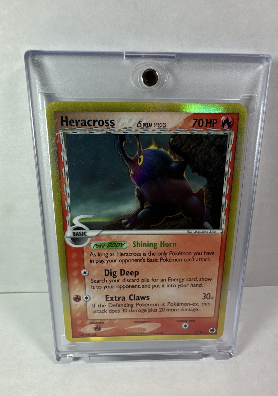 Heracross (Delta Species) 3/101 Dragon Frontiers Holo
