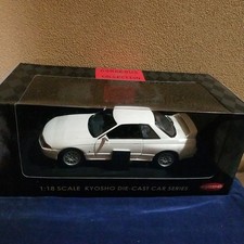 KYOSHO 1/18  Nissan Skyline GT-R BNR32 V-SPEC II White 818257
