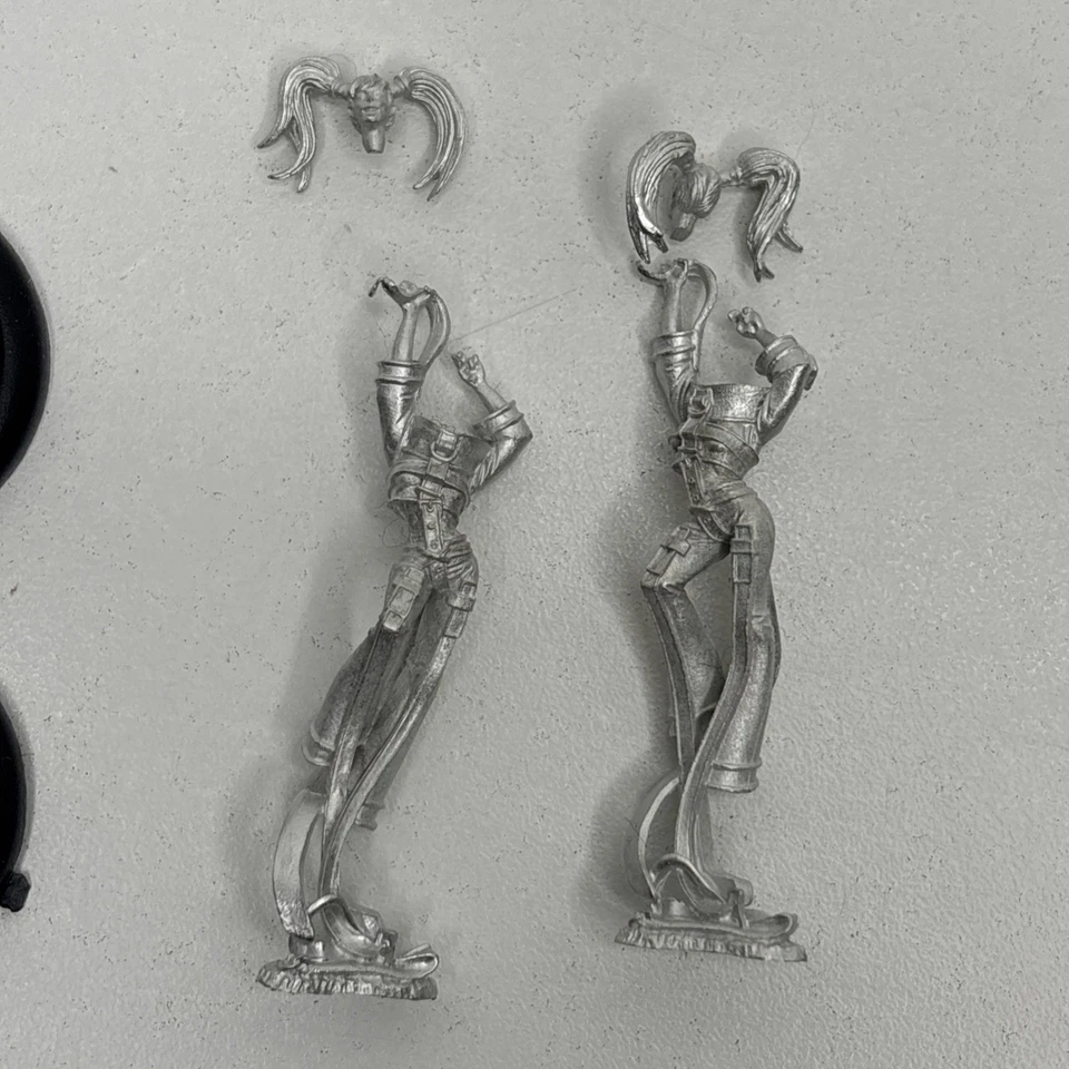 Warmachine Hordes Mini Cajón VIP 5 Bailarín Tranciller 26 Lil' Fenris Prensa Privada Foto 4 de 4