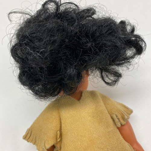 Loretta Daum Byrne Doll in Native American Costume 1988 - Picture 6 of 7