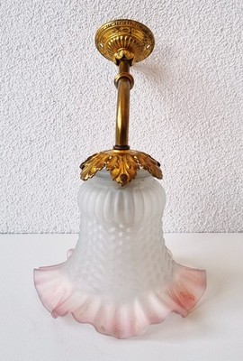 Nette Jugendstil Wandlampe mit rosa Milchglas Schirm & Messingarm - um 1900/10