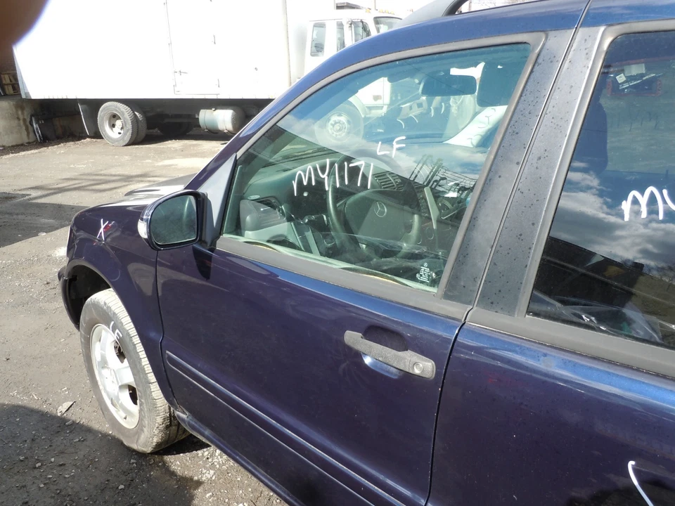 Conjunto de puerta delantera izquierda conductor Mercedes-Benz ML320 2000-2003 LH OEM 359 Foto 3 de 3