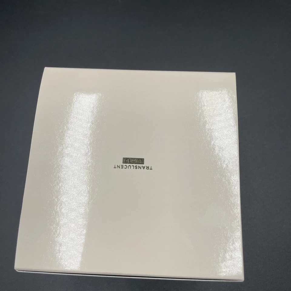 Laura Mercier JUMBO Translucent Loose Setting Powder Velour Puff Set 1.7 oz - Image 2 of 4