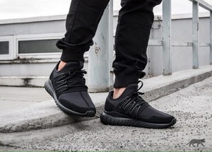 adidas tubular mens black