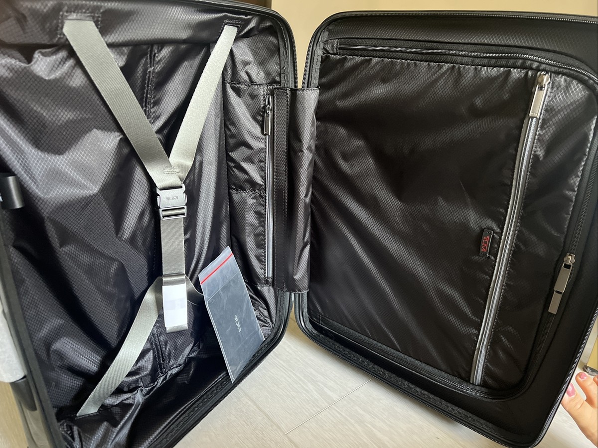 Tumi V4 Continental Front Pocket 4 Wheel Packing Suit Case 2280483