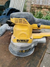 DeWalt D26410 Random Orbital Sander 150mm 240v Quality Power Tool