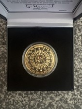 THE JEWELLED QUEENS 80TH BIRTHDAY GOLDEN CROWN Gold Plated £5 Silver Coin