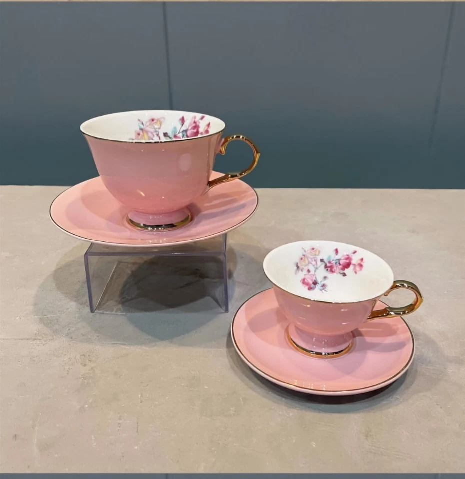 Juego de tazas de cerámica de porcelana de lujo de Oriente Medio 6 tazas y 6 platillos Foto 3 de 4