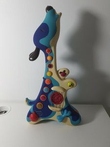 b toys woofer guitar