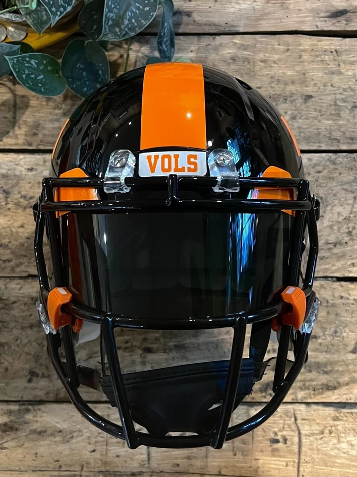 Casco de fútbol americano réplica tamaño completo Riddell VELOCIDAD VOLUNTARIOS TENNESSEE MODO OSCURO Foto 3 de 4