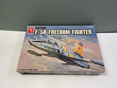 AMT ERTL 1/72 Northrop F-5B Freedom Fighter #8806 Airplane Model Kit Open Box