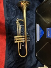 Bach TR500 Trumpet With Hardcase, Cleaning Kit, and Mouthpiece. GREAT CONDITION 