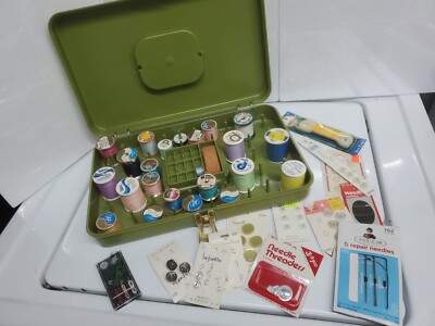 Wil-hold Sewing Thread Spool Holder Green Wilson Mfg w/Notions Vintage 