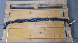 1x Orig VW Golf VI Befestigungsleiste 5K6807863 Stoßstange hinten Mitte FP21694